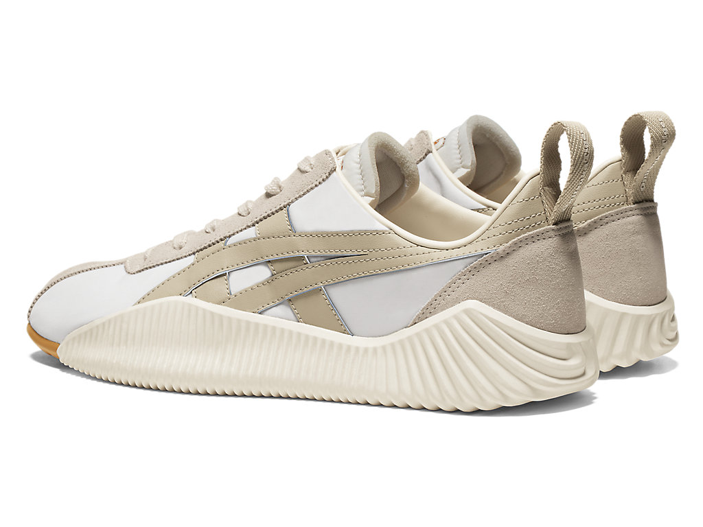 Men's Onitsuka Tiger Acromount Shoes Cream/Putty | 91763BDRQ