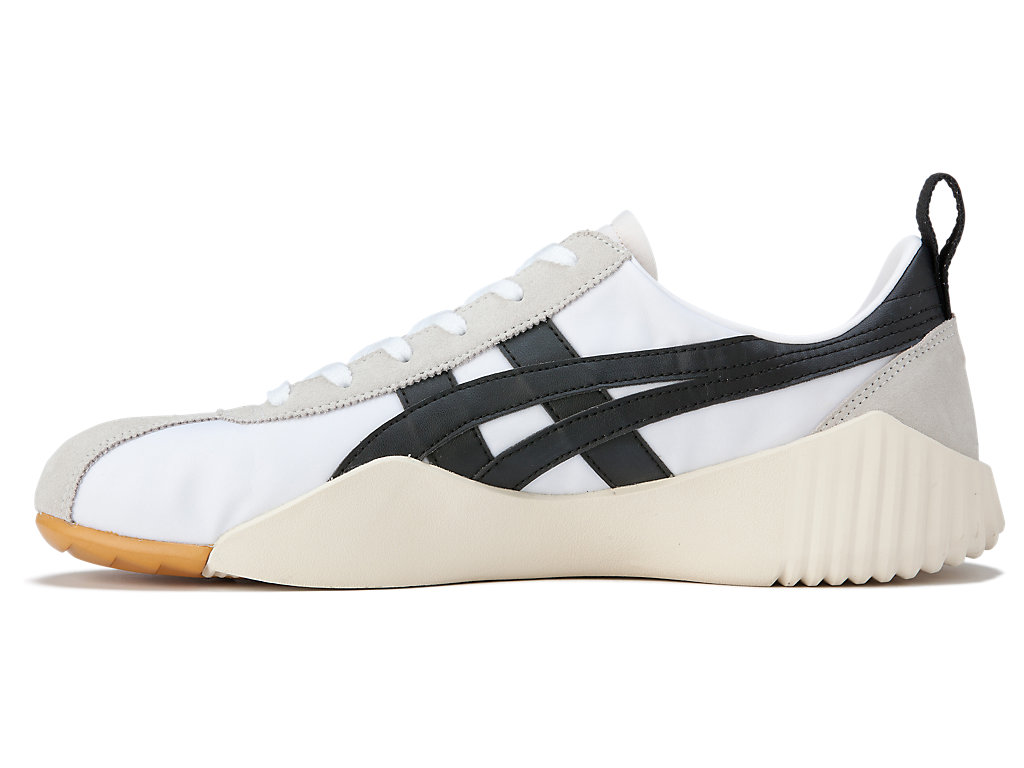 Men's Onitsuka Tiger Acromount Shoes White/Black | 31782DOSA